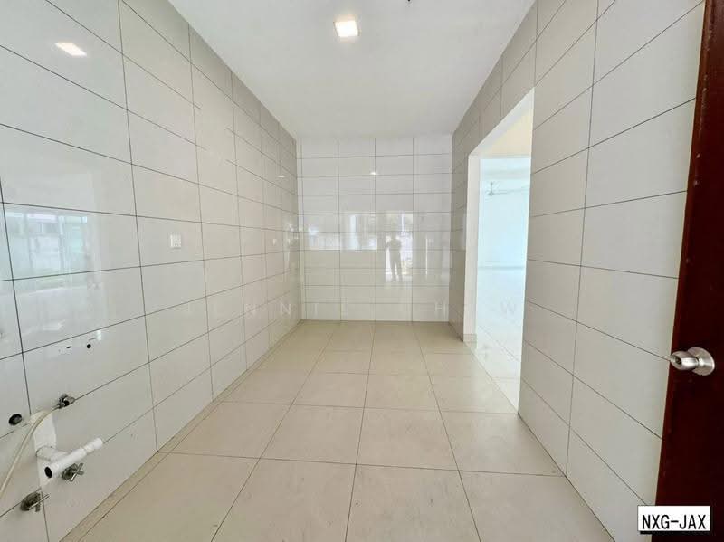 Semi-Detached House for Sale in Ambang Botanic (Klang) - Jennie Chew - Kitchen - PropertyGuru.com.my