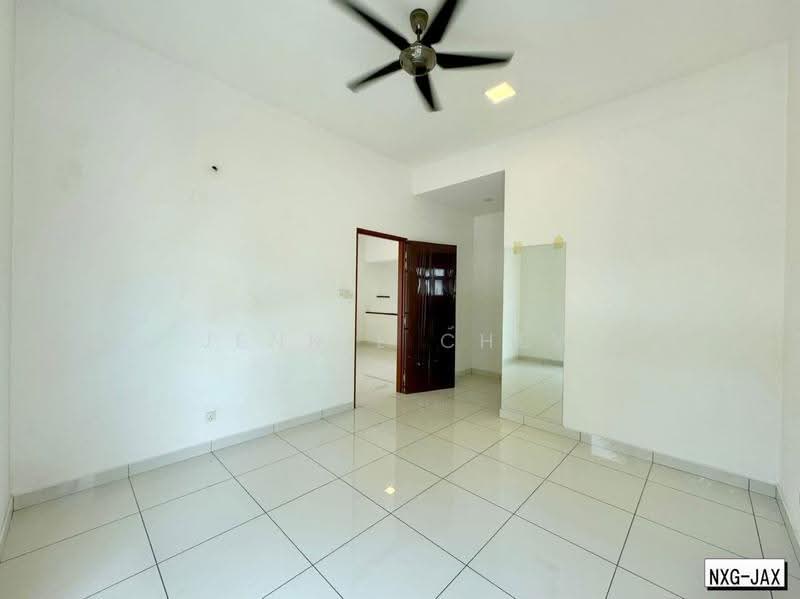 Semi-Detached House for Sale in Ambang Botanic (Klang) - Jennie Chew - Living Room - PropertyGuru.com.my