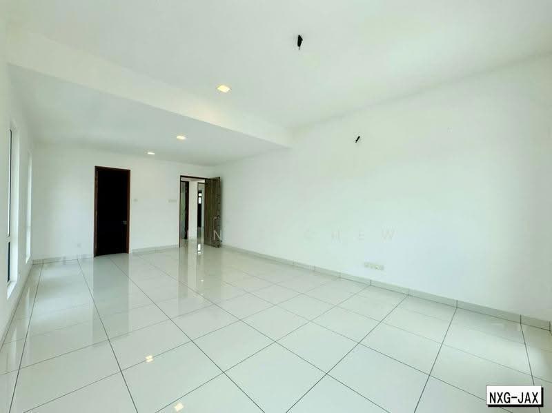 Semi-Detached House for Sale in Ambang Botanic (Klang) - Jennie Chew - Living Room - PropertyGuru.com.my