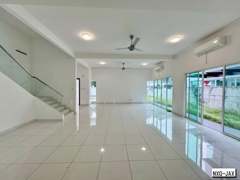 Semi-Detached House for Sale in Ambang Botanic (Klang) - Jennie Chew - Living Room - PropertyGuru.com.my