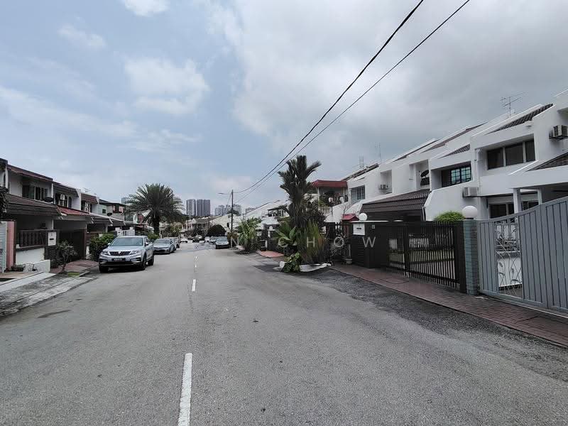 Rumah Teres 2-Tingkat untuk Dijual di Happy Garden (Kuchai Lama) - MAN CHOW - Exterior - PropertyGuru.com.my