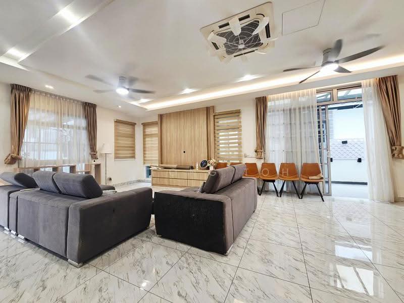 Cluster House for Sale in Taman Ekoflora (Johor Bahru) - Ee Fong Toh - Living Room - PropertyGuru.com.my