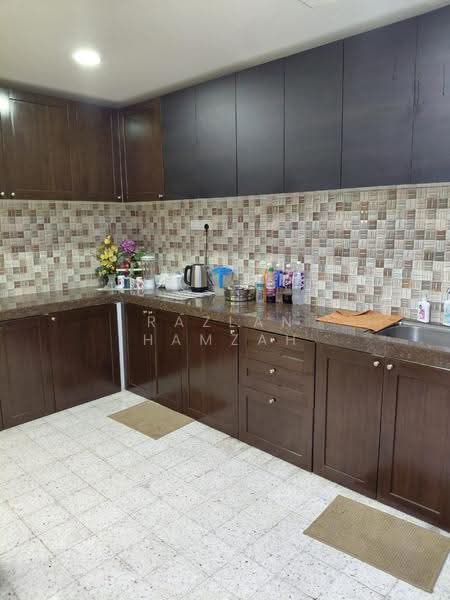 2-storey Terraced House for Sale in Taman Selasih 1 (Batu Caves) - Razlan Hamzah - Kitchen - PropertyGuru.com.my