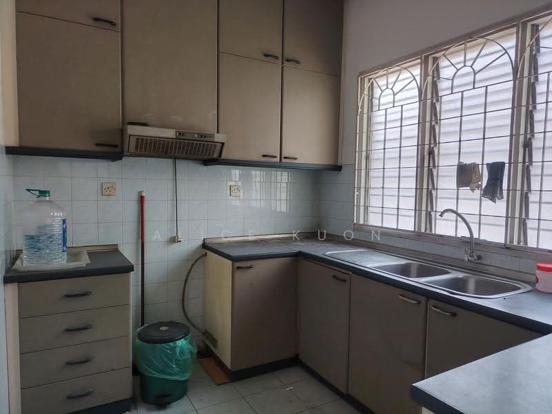 Rumah Teres 2-Tingkat untuk Dijual di Usj 2 (Subang Jaya) - Alice Kuon - Kitchen - PropertyGuru.com.my