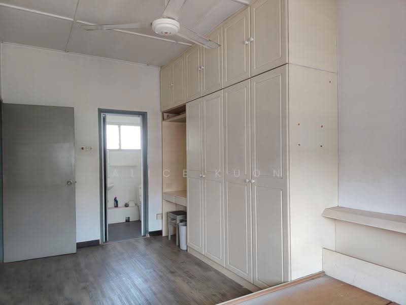 Rumah Teres 2-Tingkat untuk Dijual di Usj 2 (Subang Jaya) - Alice Kuon - Bedroom - PropertyGuru.com.my