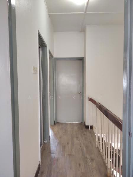 Rumah Teres 2-Tingkat untuk Dijual di Usj 2 (Subang Jaya) - Alice Kuon - Corridor - PropertyGuru.com.my