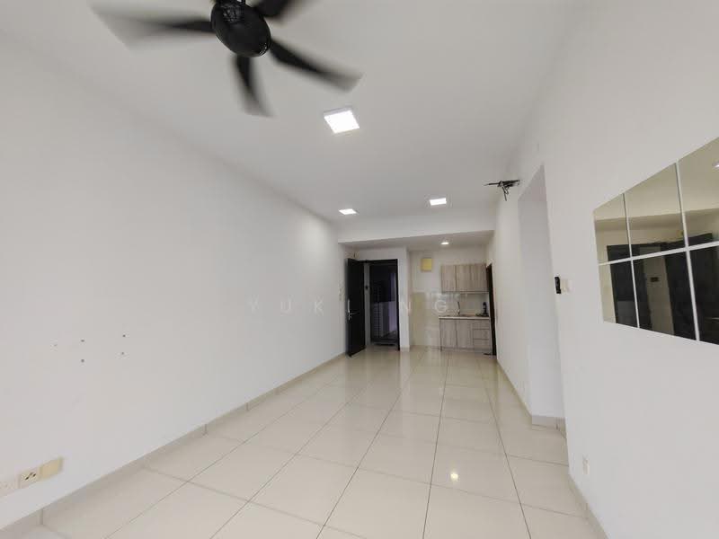 Kediaman Servis untuk Dijual di Kiara Plaza - Yuki Ng - Living Room - PropertyGuru.com.my