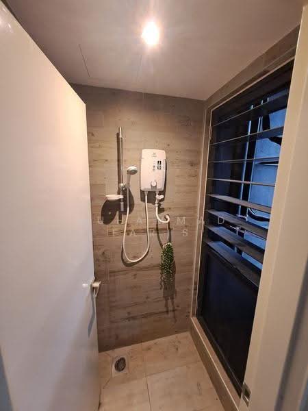 Kediaman Servis untuk Dijual di Arte Mont Kiara - Muhammad Faris - Bathroom - PropertyGuru.com.my