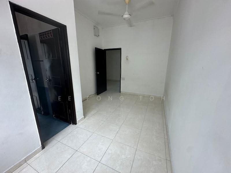Rumah Teres 2-Tingkat untuk Dijual di Ehsan Jaya (Johor Bahru) - Ee Fong Toh - PropertyGuru.com.my