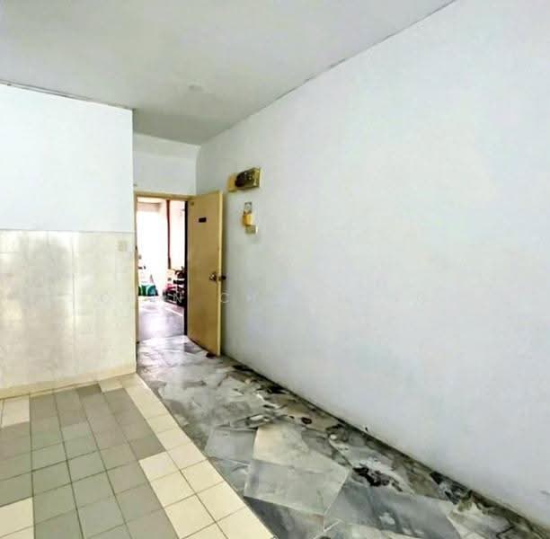 Apartment for Sale at Pangsapuri Putra Permai Selesa - Chin Chee Meng - PropertyGuru.com.my