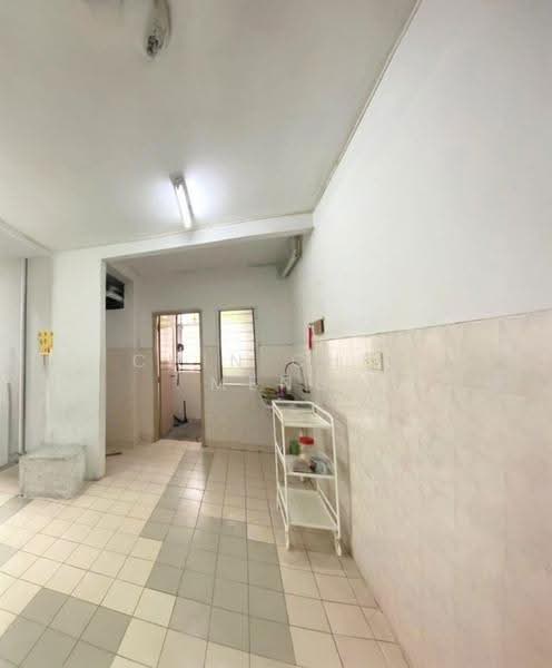 Apartment for Sale at Pangsapuri Putra Permai Selesa - Chin Chee Meng - PropertyGuru.com.my