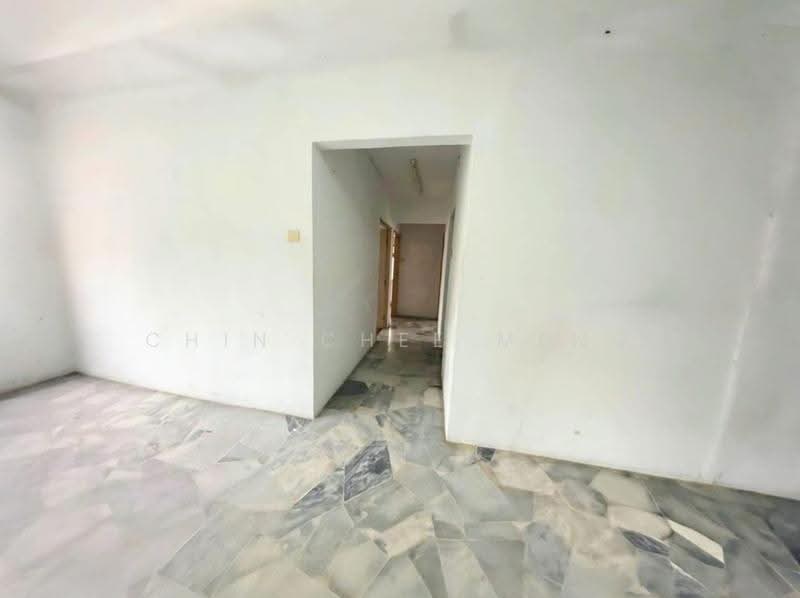 Apartment for Sale at Pangsapuri Putra Permai Selesa - Chin Chee Meng - PropertyGuru.com.my