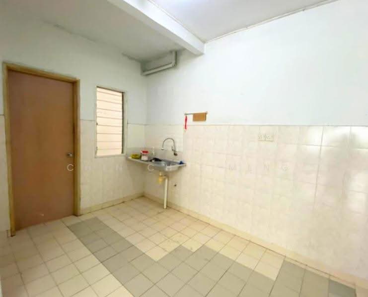 Apartment for Sale at Pangsapuri Putra Permai Selesa - Chin Chee Meng - PropertyGuru.com.my