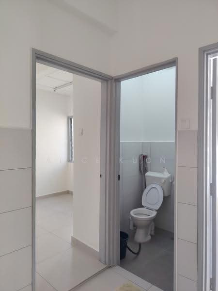Rumah Teres 2-Tingkat untuk Dijual di Usj 1 (Subang Jaya) - Alice Kuon - Bathroom - PropertyGuru.com.my