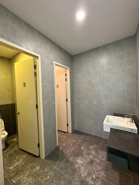 Factory for Rent in Eco Business Park 2 Senai (Senai) - Aiden Tang - Bathroom - PropertyGuru.com.my