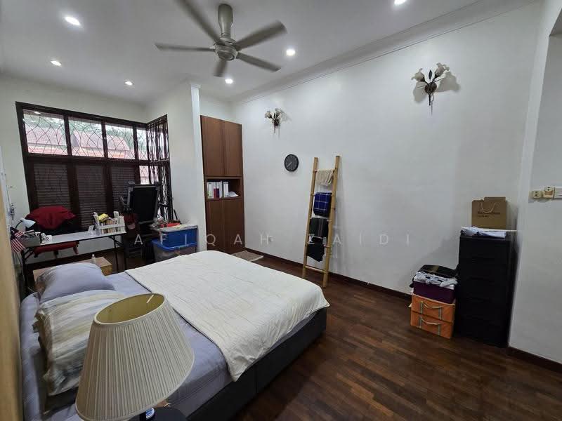 2-storey Terraced House for Sale in Bukit Jelutong (Shah Alam) - Afiqah zaidi - Bedroom - PropertyGuru.com.my