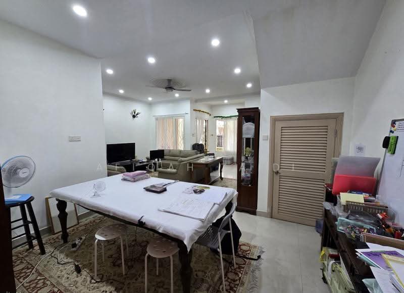 2-storey Terraced House for Sale in Bukit Jelutong (Shah Alam) - Afiqah zaidi - Living Room - PropertyGuru.com.my