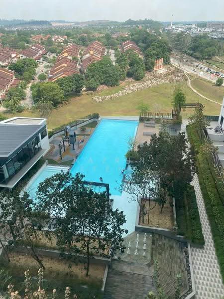 Kediaman Servis untuk Disewa di Habitus @ City of Elmina - Nazrin Affendy - Pool - PropertyGuru.com.my