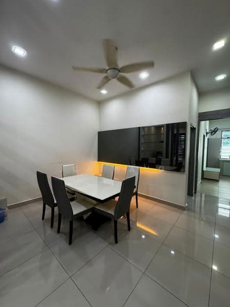 2-storey Terraced House for Rent in Austin (Johor Bahru) - Jun Wang - Dining Room - PropertyGuru.com.my