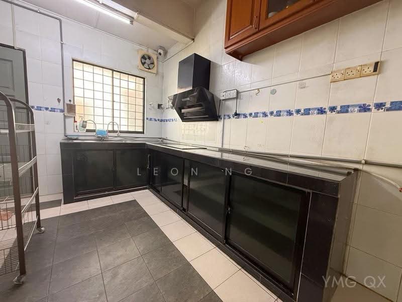 2-storey Terraced House for Sale in Port Klang (Pelabuhan Klang) (Selangor) - Leon Ng - Kitchen - PropertyGuru.com.my