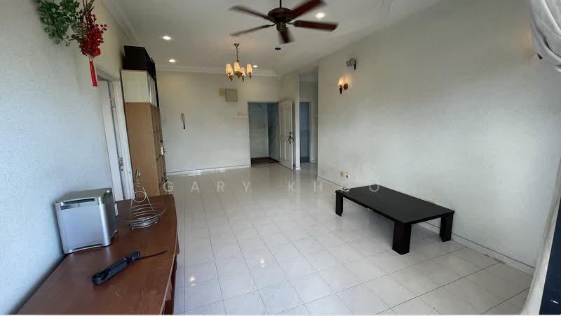 Kondominium untuk Dijual di Parkview Towers - Gary Khoo - Living Room - PropertyGuru.com.my