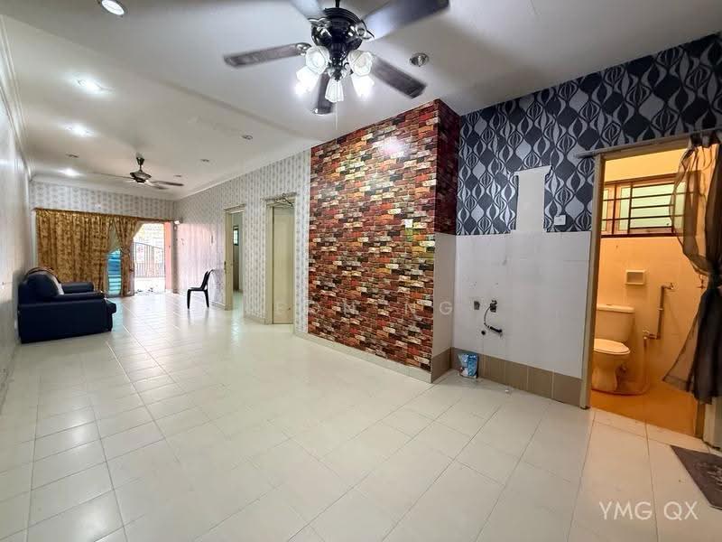 Rumah Teres 1-Tingkat untuk Dijual di Bandar Putera 2 (Klang) - Leon Ng - Living Room - PropertyGuru.com.my
