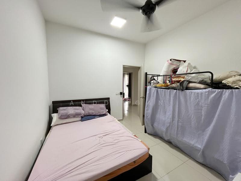 Rumah Teres 2-Tingkat untuk Disewa di Bandar Rimbayu (Telok Panglima Garang) - Anddy Gan - Bedroom - PropertyGuru.com.my