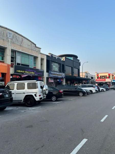 Shop / Office for Rent in Taman Gaya (Ulu Tiram) - Cendy Chau - Exterior - PropertyGuru.com.my