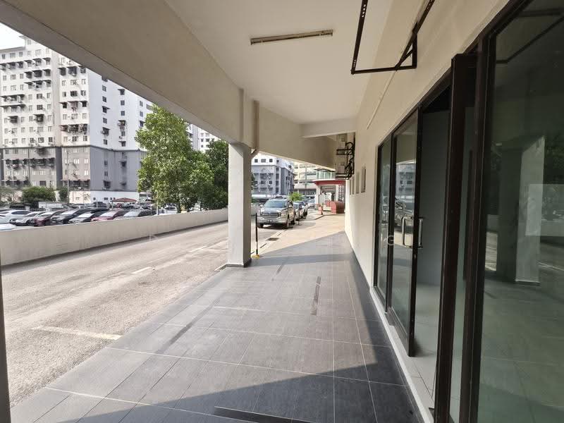 Shop / Office for Rent in Taman Overseas Union (Taman Oug) (Jalan Klang Lama (Old Klang Road)) - Damon Heng - Exterior - PropertyGuru.com.my