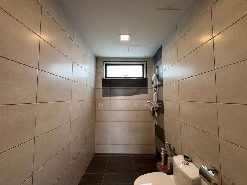Kediaman Servis untuk Disewa di Molek Regency - Jun Wang - Bathroom - PropertyGuru.com.my