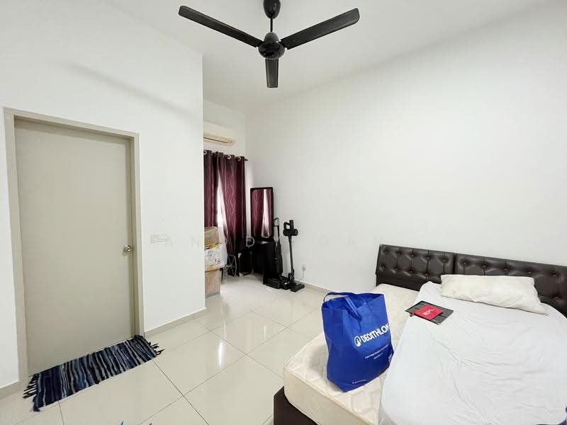 2-storey Terraced House for Sale in Bandar Rimbayu (Telok Panglima Garang) - Anddy Gan - Bedroom - PropertyGuru.com.my