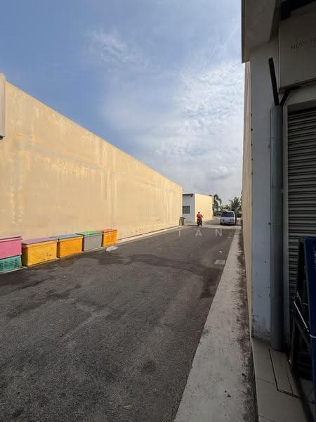 Kedai untuk Dijual di Taman Pasir Putih (Pasir Gudang) - June Tan - Exterior - PropertyGuru.com.my