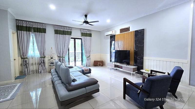 Rumah Teres 2-Tingkat untuk Dijual di Cyberjaya (Selangor) - Nor Ozir - Living Room - PropertyGuru.com.my