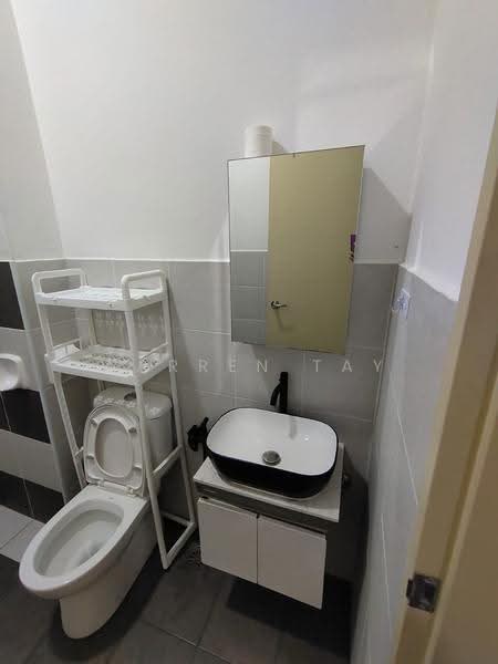 Rumah Teres untuk Disewa di Pasir Gudang (Johor) - Warren Tay - Bathroom - PropertyGuru.com.my