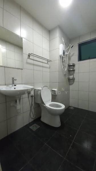 Kediaman Servis untuk Disewa di Edusphere - Nazrin Affendy - Bathroom - PropertyGuru.com.my