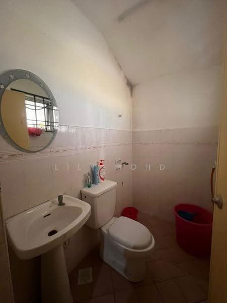 Terraced House for Sale in Johor Bahru (Johor) - Lily Mohd - Bathroom - PropertyGuru.com.my