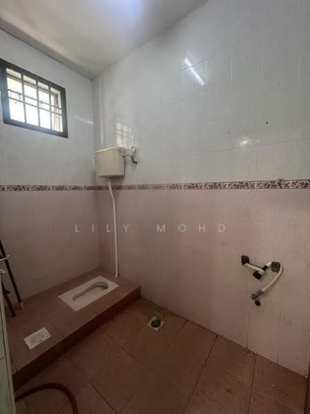 Terraced House for Sale in Johor Bahru (Johor) - Lily Mohd - Bathroom - PropertyGuru.com.my