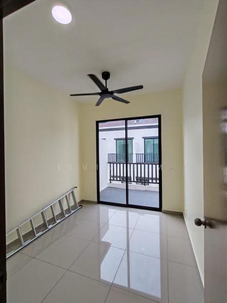 Rumah Teres untuk Disewa di Kota Masai (Pasir Gudang) - Elvis Sim - Balcony - PropertyGuru.com.my