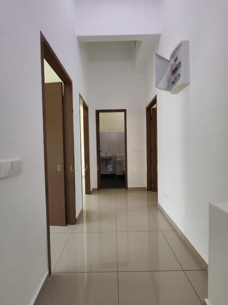 Rumah Teres untuk Disewa di Kota Masai (Pasir Gudang) - Elvis Sim - Corridor - PropertyGuru.com.my