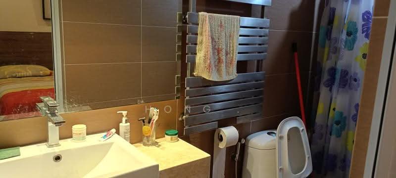 Apartment for Rent at University Place (Plaza Ivory) - Hong . - Bathroom - PropertyGuru.com.my