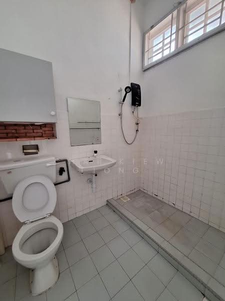2-storey Terraced House for Sale in Kubang Buaya (Kuantan) - Chai Kiew Tiong - Bathroom - PropertyGuru.com.my