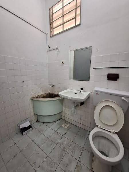 2-storey Terraced House for Sale in Kubang Buaya (Kuantan) - Chai Kiew Tiong - Bathroom - PropertyGuru.com.my