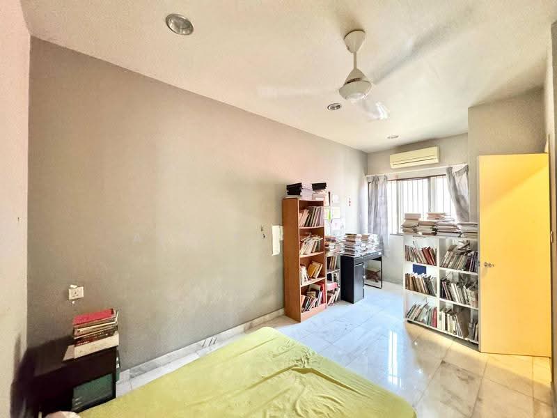 Rumah Teres 2-Tingkat untuk Dijual di Seksyen 5 (Kota Damansara) - Afiqah zaidi - Study - PropertyGuru.com.my