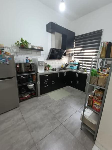 1-storey Terraced House for Sale in Bandar Putra Kulai (Kulai) - Coco Lee - Kitchen - PropertyGuru.com.my