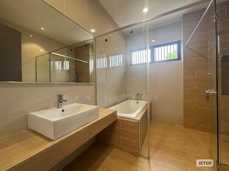 Semi-Detached House for Sale in Eco Sanctuary (Telok Panglima Garang) - Daniel Kok - Bathroom - PropertyGuru.com.my