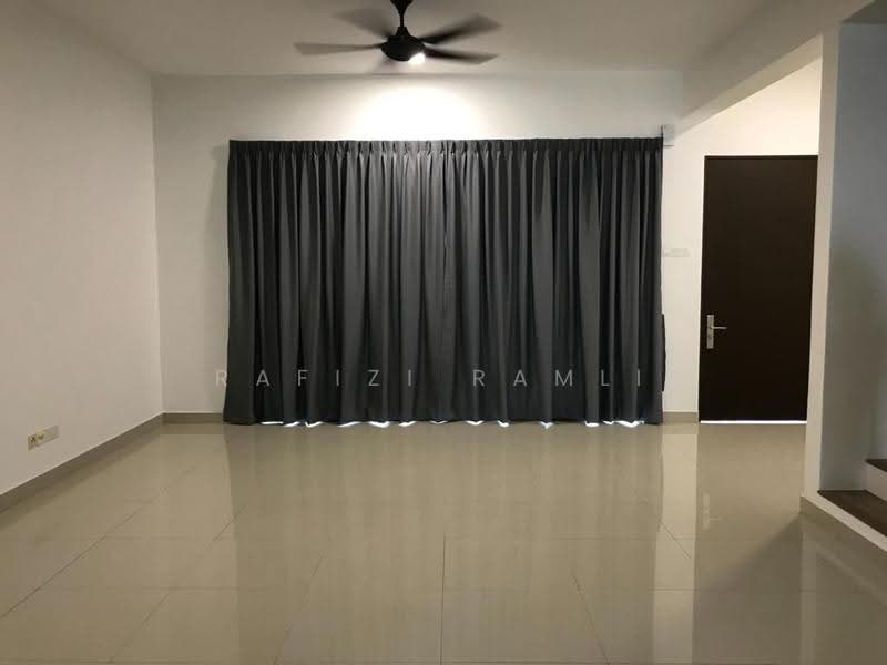 Rumah Teres 3-Tingkat untuk Disewa di Cyberjaya (Selangor) - Rafizi Ramli - Living Room - PropertyGuru.com.my