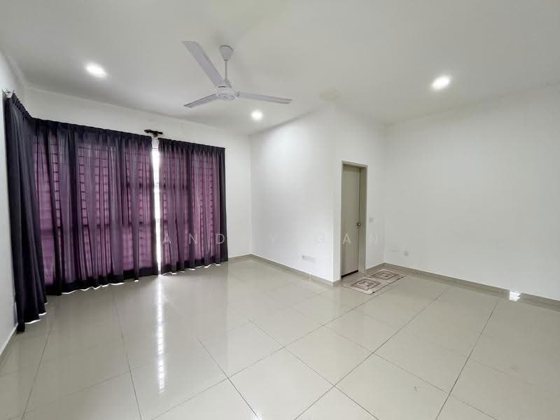 Rumah Teres 2-Tingkat untuk Disewa di Bandar Rimbayu (Telok Panglima Garang) - Anddy Gan - Living Room - PropertyGuru.com.my