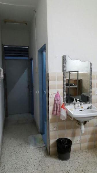 Rumah Teres 1-Tingkat untuk Dijual di Bandar Bayan Baru (Bayan Lepas) - Hong . - Bathroom - PropertyGuru.com.my