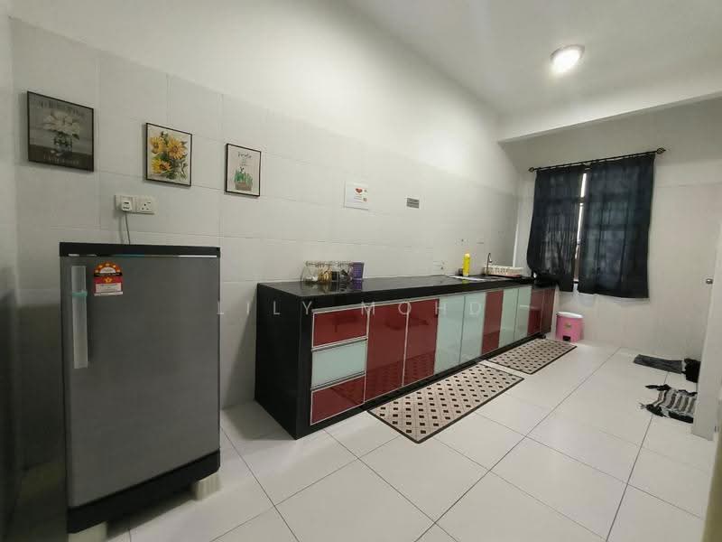 2-storey Terraced House for Rent in Bandar Dato Onn (Tebrau) - Lily Mohd - Kitchen - PropertyGuru.com.my