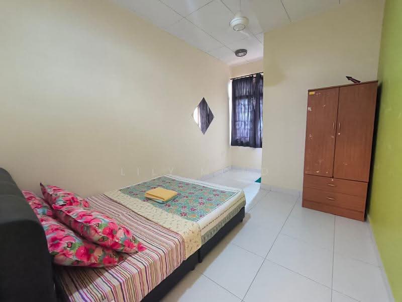 2-storey Terraced House for Rent in Bandar Dato Onn (Tebrau) - Lily Mohd - Bedroom - PropertyGuru.com.my